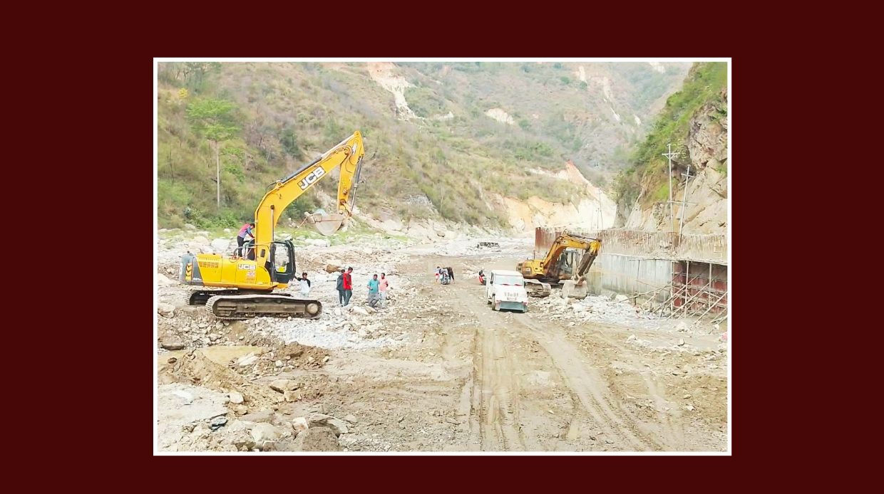 मापदण्ड विपरित नदी उत्खनन् गर्ने १७ सवारी साधन प्रहरी नियन्त्रणमा
